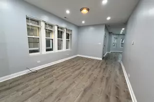 7724 S Essex Ave, Chicago, IL 60649 - Photo 8