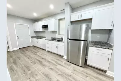 7724 S Essex Avenue #2, Chicago, IL 60649 - Photo 6