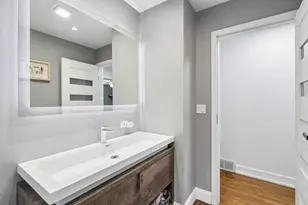 21W640 Maple Ave, Medinah, IL 60157 - Photo 16