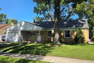 21 Crestview Terrace, Buffalo Grove, IL 60089 - Photo 2
