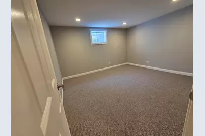 21 Crestview Terrace, Buffalo Grove, IL 60089 - Photo 20