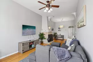 2202 N Clybourn Ave, Chicago, IL 60614 - Photo 4