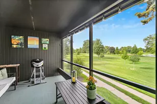 710 St Andrews Ln, Crystal Lake, IL 60014 - Photo 8