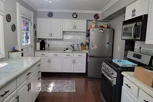 5435 Reba St, Morton Grove, IL 60053 - Photo 8