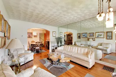 9537 S Indiana Avenue, Chicago, IL 60649 - Photo 2