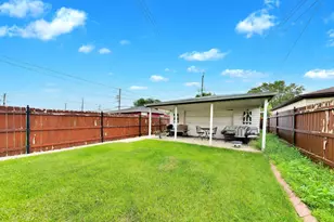 9537 S Indiana Ave, Chicago, IL 60649 - Photo 18