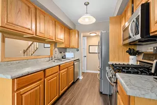 224 Foxhead Ct, Bolingbrook, IL 60440 - Photo 6