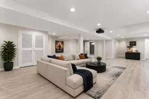 4945 N Neva Ave, Chicago, IL 60656 - Photo 10