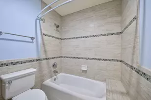 605 Thornwood Dr, Naperville, IL 60540 - Photo 34