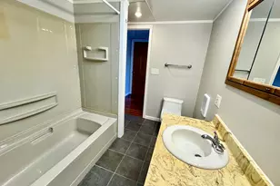 1600 W Main St, Ottawa, IL 61350 - Photo 10