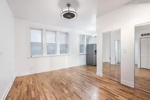 6812 N Wayne Ave, Chicago, IL 60626 - Photo 2