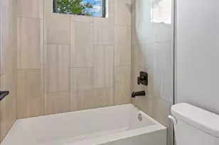 1211 Noble Dr, Port Barrington, IL 60010 - Photo 10