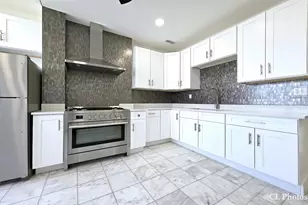 2924 W 38th Pl, Chicago, IL 60632 - Photo 8
