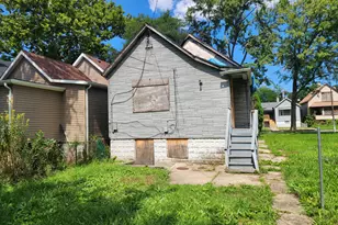 337 W 110th Pl, Chicago, IL 60628 - Photo 2