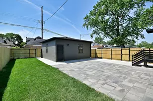4859 W Hirsch St, Chicago, IL 60651 - Photo 52