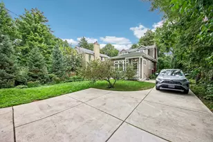 2038 Hawthorne Ln, Evanston, IL 60201 - Photo 38