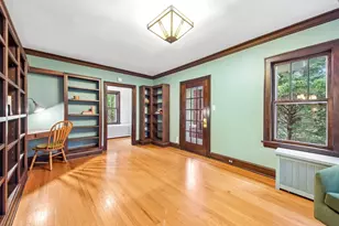 2038 Hawthorne Ln, Evanston, IL 60201 - Photo 4