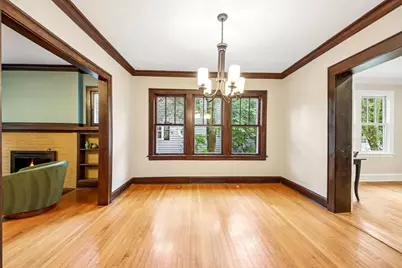 2038 Hawthorne Lane, Evanston, IL 60201 - Photo 6