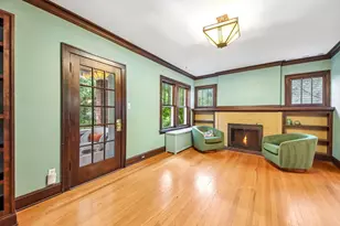 2038 Hawthorne Ln, Evanston, IL 60201 - Photo 2