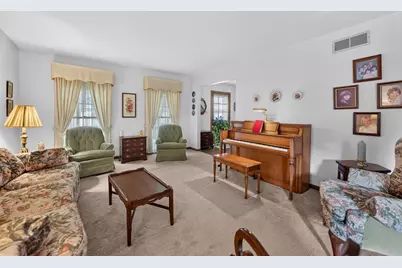 130 Ebbesen Drive, Dekalb, IL 60115 - Photo 18