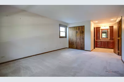 19665 W Hawthorne Boulevard, Mundelein, IL 60060 - Photo 20