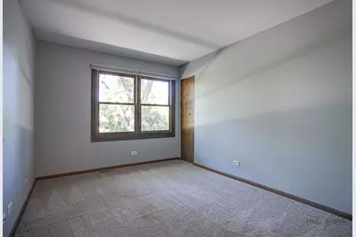 19665 W Hawthorne Boulevard, Mundelein, IL 60060 - Photo 24