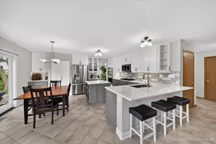 1172 Hillcrest Ln, Woodridge, IL 60517 - Photo 6
