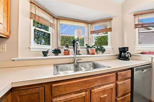 326 Homewood Dr, Bolingbrook, IL 60440 - Photo 8