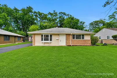 426 Suwanee Street, Park Forest, IL 60466 - Photo 1