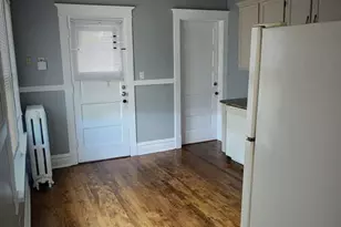 332 N West St, Waukegan, IL 60085 - Photo 4