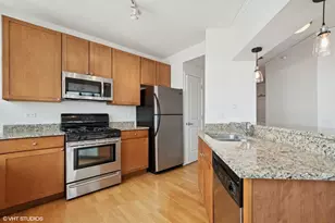200 N Jefferson St, Chicago, IL 60661 - Photo 6
