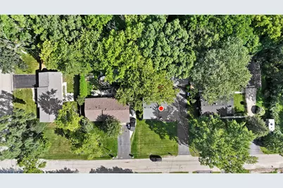 3884 Woodlawn Avenue, Gurnee, IL 60031 - Photo 28
