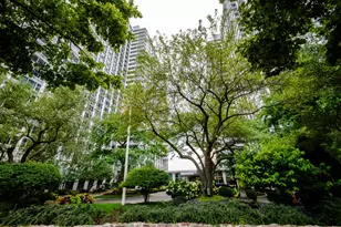 4250 N Marine Dr, Chicago, IL 60613 - Photo 2