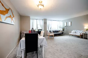 4250 N Marine Dr, Chicago, IL 60613 - Photo 8
