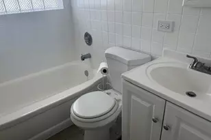 180 E Northwest Hwy, Des Plaines, IL 60016 - Photo 8