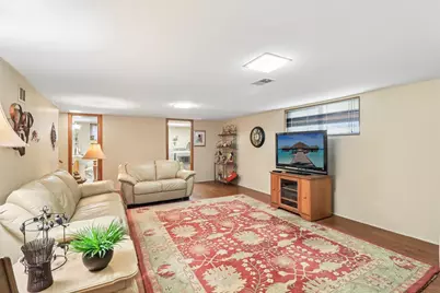 1058 Seymour Avenue, Des Plaines, IL 60016 - Photo 18