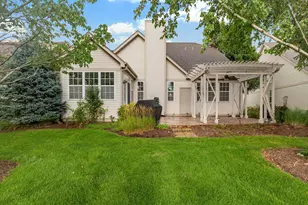 809 Colchester Dr, Oswego, IL 60543 - Photo 42