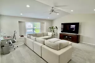 1903 Cobblestone Dr, Carpentersville, IL 60110 - Photo 16