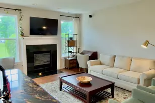 1903 Cobblestone Dr, Carpentersville, IL 60110 - Photo 6