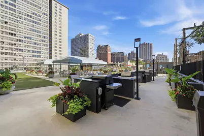 655 W Irving Park Road #3404, Chicago, IL 60613 - Photo 16