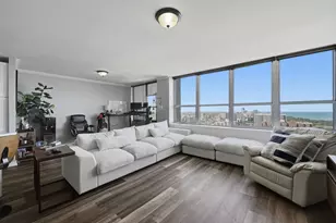 655 W Irving Park Rd, Chicago, IL 60613 - Photo 4
