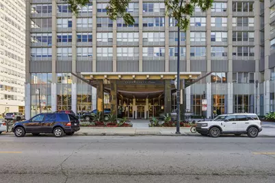 655 W Irving Park Road #3404, Chicago, IL 60613 - Photo 2