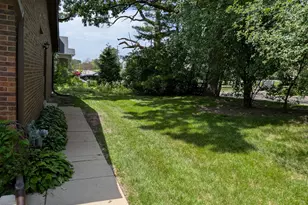 1231 Geneva Ln, Lake Zurich, IL 60047 - Photo 6
