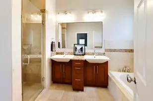 2306 W Chicago Ave, Chicago, IL 60622 - Photo 16