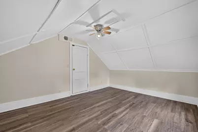 110 W 3rd Street, Belvidere, IL 61008 - Photo 12