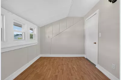 110 W 3rd Street, Belvidere, IL 61008 - Photo 14