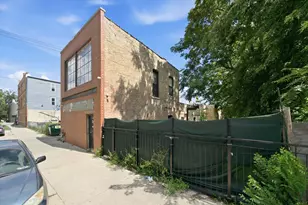 743 N Avers Ave, Chicago, IL 60651 - Photo 26