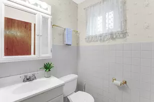 9123 Lamon Ave N, Skokie, IL 60077 - Photo 10