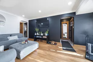 11831 S Artesian Ave, Chicago, IL 60655 - Photo 4