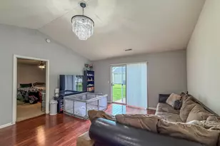 711 Newton Dr, Champaign, IL 61822 - Photo 10